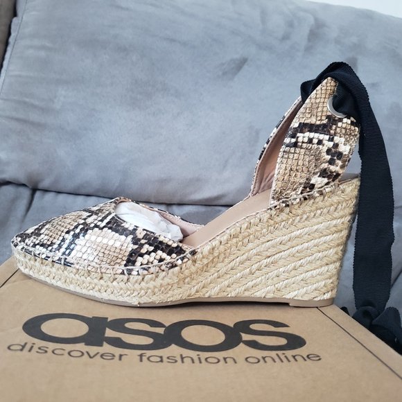 ASOS Design Espadrille Wedges in Snake Print - Picture 6 of 8